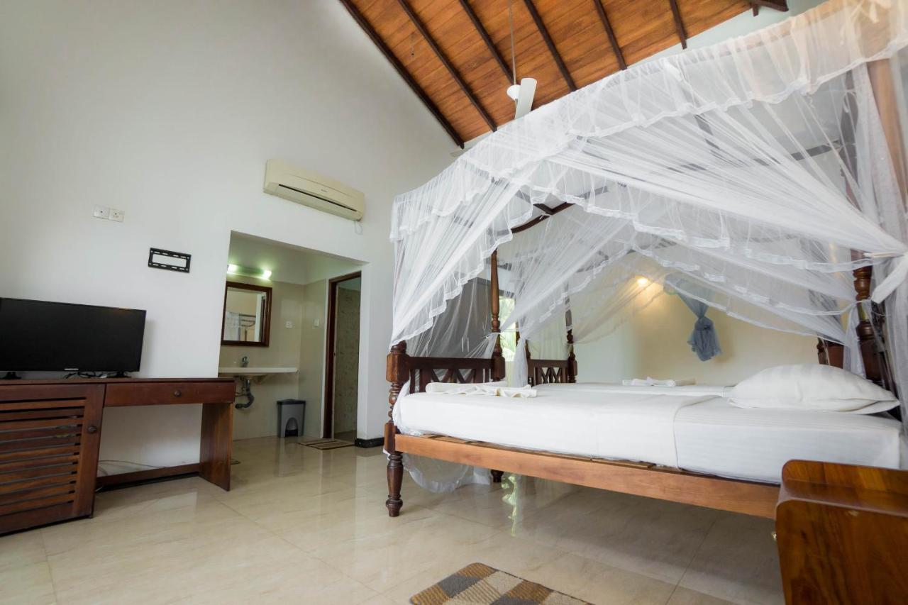 Hotel Neptune Bay Unawatuna Beach Exterior foto