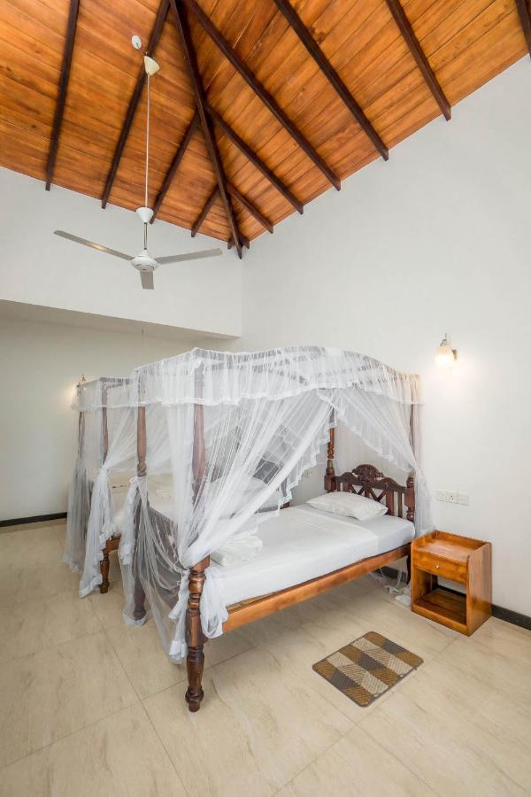 Hotel Neptune Bay Unawatuna Beach Exterior foto