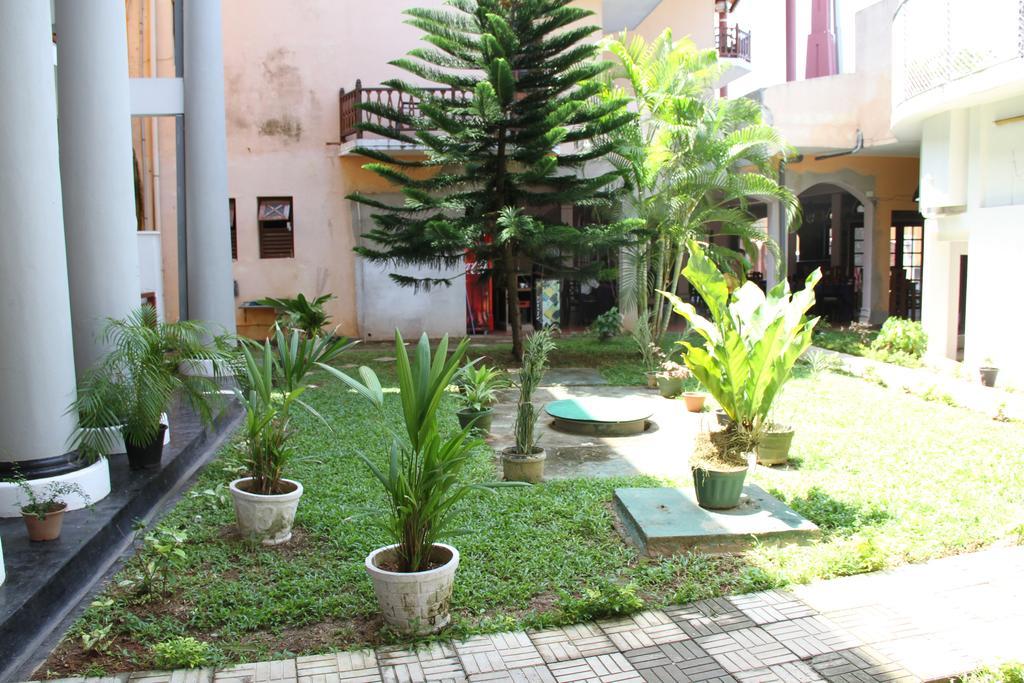 Hotel Neptune Bay Unawatuna Beach Exterior foto