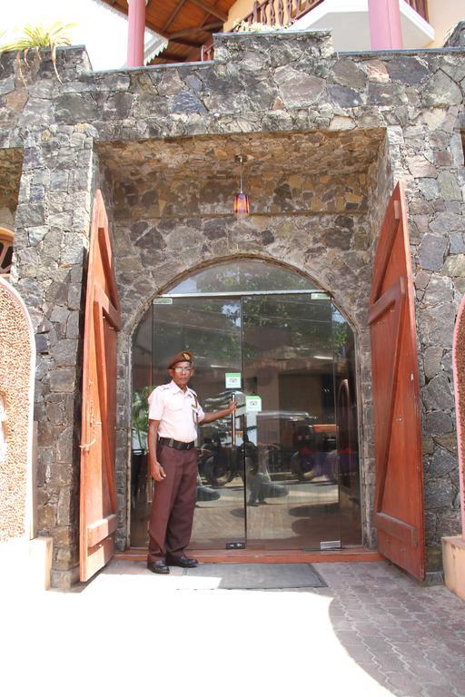 Hotel Neptune Bay Unawatuna Beach Exterior foto