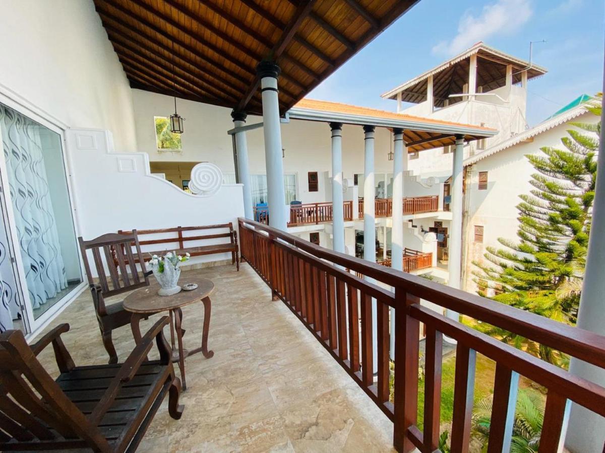 Hotel Neptune Bay Unawatuna Beach Exterior foto